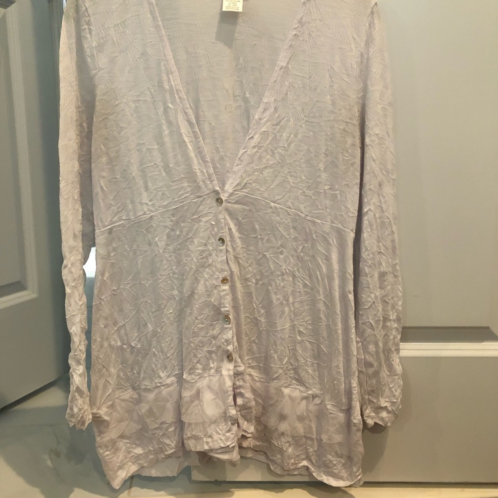 White long sleeve tunic top